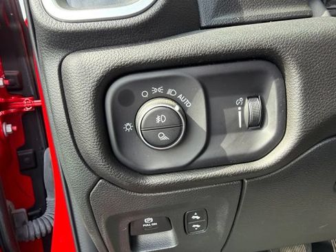 Used 2023 RAM 1500 Big Horn AWD/4WD image 24