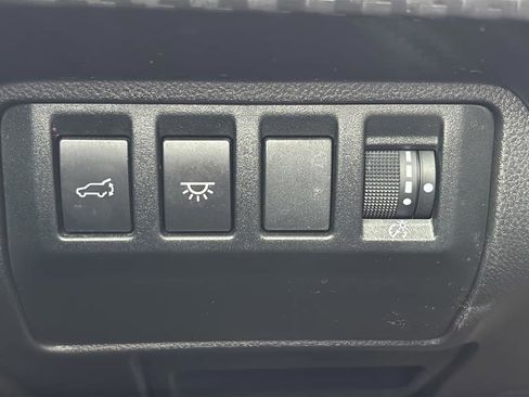 Used 2023 Subaru Ascent Premium w/ Convenience Package image 27