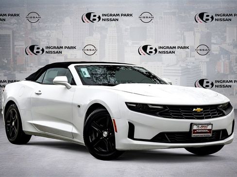 Used 2023 Chevrolet Camaro LT image 1