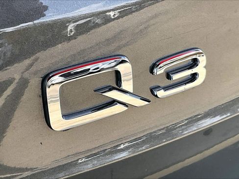 Used 2020 Audi Q3 2.0T Premium w/ Convenience Package image 28