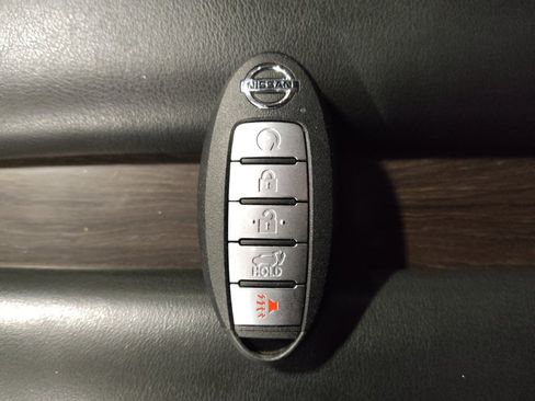 Used 2019 Nissan Murano Platinum w/ Cargo Package FWD image 32