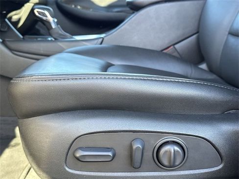 Used 2024 Chevrolet Malibu LT image 12