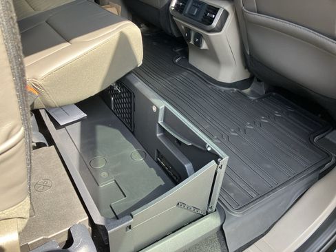 Used 2024 Ford F150 Platinum w/ Equipment Group 703A Plus AWD/4WD image 27