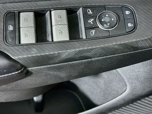 Used 2024 Mitsubishi Outlander SE FWD image 15