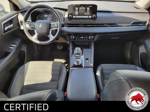 Used 2024 Mitsubishi Outlander SE FWD image 19