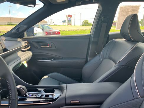 Certified 2026 Toyota Crown Platinum AWD/4WD image 11