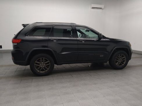 Used 2016 Jeep Grand Cherokee Laredo 75th Anniversary AWD/4WD image 10