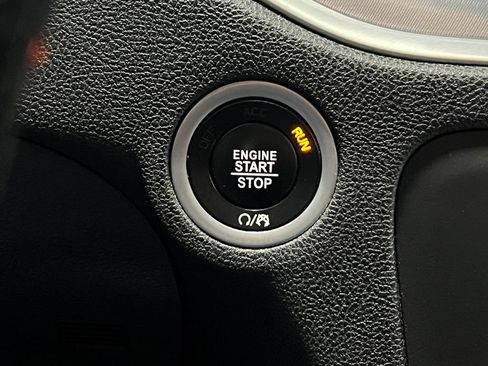 Used 2022 Dodge Charger SXT AWD/4WD image 22