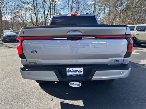 Used 2022 Ford F150 Lightning Lariat image 7
