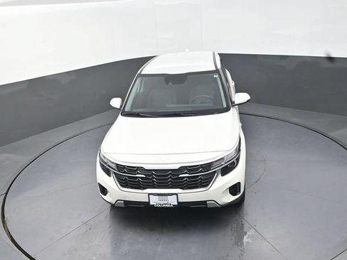 Used 2024 Kia Seltos LX AWD/4WD image 12