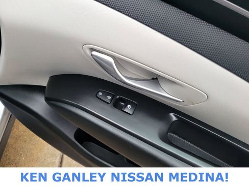 Used 2024 Hyundai Tucson SE image 48