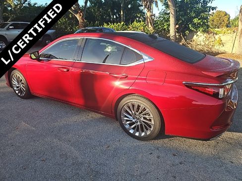 Used 2022 Lexus ES 350 Ultra Luxury image 10
