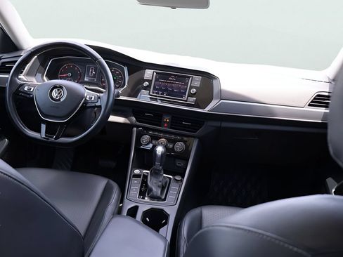 Used 2019 Volkswagen Jetta SE FWD image 13