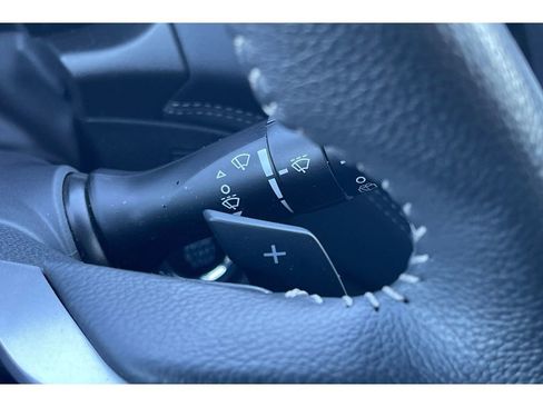 Used 2025 Subaru Outback Premium image 37