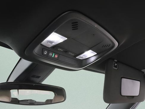 Used 2023 Chevrolet Traverse LS FWD image 16