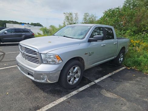 Used 2019 RAM 1500 Big Horn AWD/4WD image 1