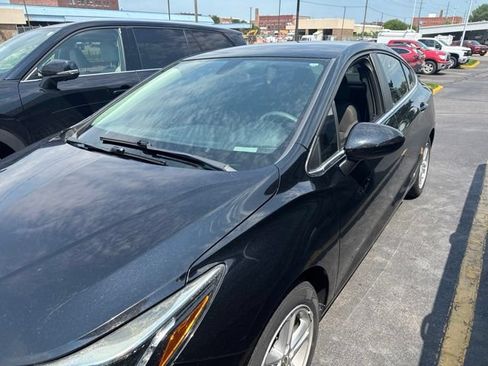 Used 2016 Chevrolet Cruze LT w/ Convenience Package FWD image 1