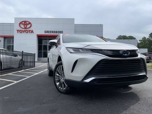 Used 2021 Toyota Venza Limited w/ Advanced Technology Package AWD/4WD image 2