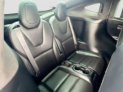 Used 2022 Tesla Model X image 27