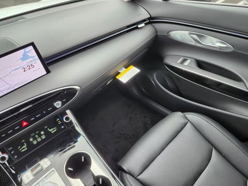 New 2026 Genesis GV70 2.5T AWD/4WD image 15
