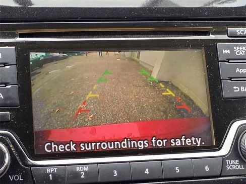 Used 2016 Nissan Versa Note SR image 13