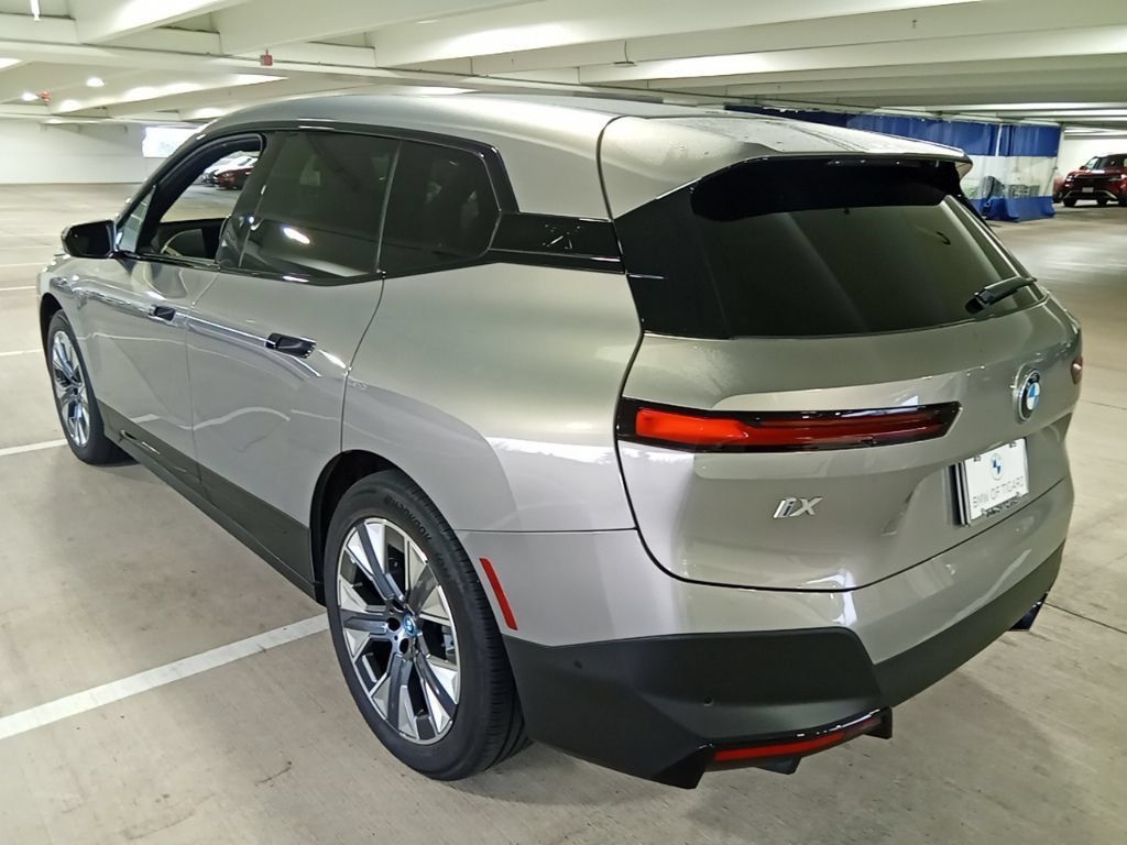 Certified 2024 BMW iX xDrive50 AWD/4WD image 7