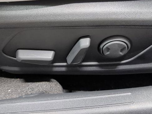 New 2026 Hyundai Elantra Limited FWD image 28