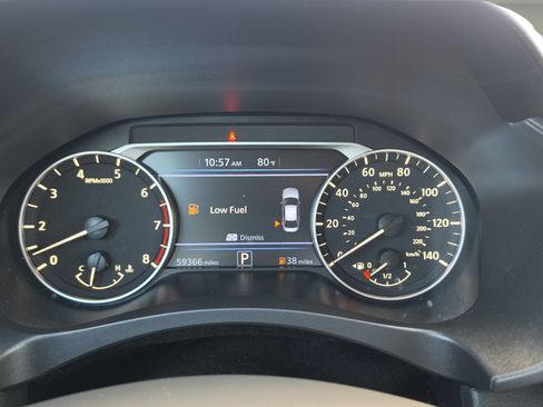 Used 2024 Nissan Altima 2.5 SV FWD image 9