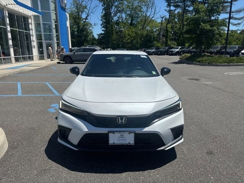 Used 2023 Honda Civic Sport image 3