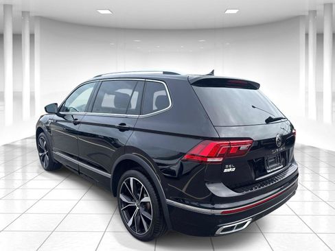 Certified 2024 Volkswagen Tiguan SEL R-Line AWD/4WD image 9