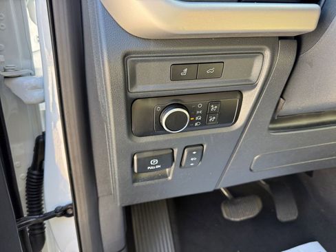 Certified 2024 Ford Expedition Max XLT image 33