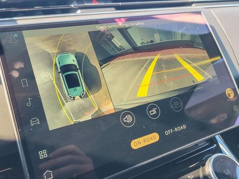 Used 2023 Land Rover Range Rover Sport SE image 15