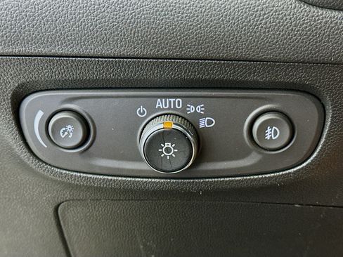 Used 2023 Buick Encore GX Select w/ Experience Buick Package FWD image 17