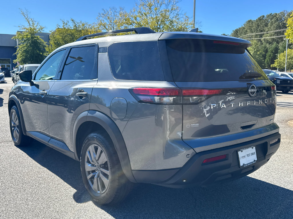 Certified 2025 Nissan Pathfinder SV AWD/4WD image 10