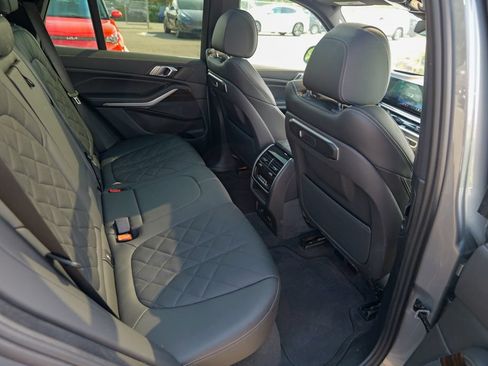 Used 2024 BMW X5 xDrive50e AWD/4WD image 30