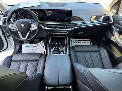 Used 2024 BMW X7 xDrive40i w/ Premium Package AWD/4WD image 24