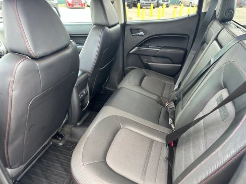 Used 2015 GMC Canyon SLE w/ All-Terrain Package AWD/4WD image 17