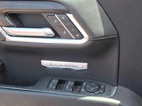 Used 2024 GMC Sierra 1500 Denali w/ Technology Package AWD/4WD image 18