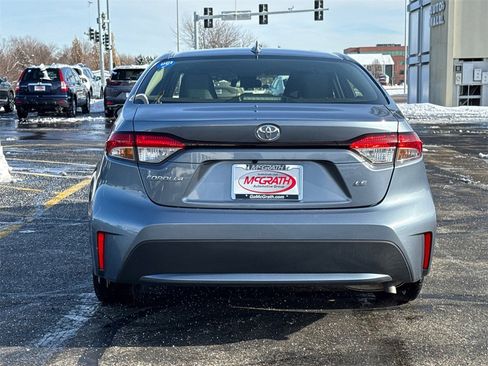 Used 2022 Toyota Corolla LE image 8