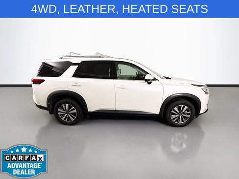 Used 2022 Nissan Pathfinder SL AWD/4WD image 8