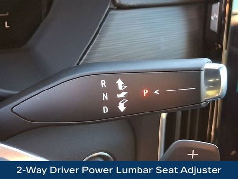 Used 2025 GMC Acadia Elevation image 19