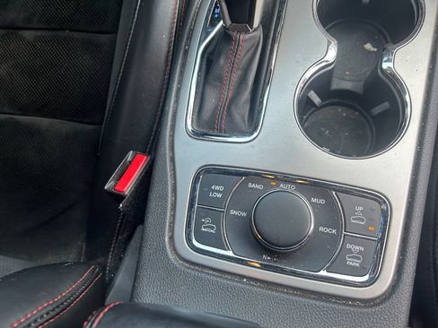 Used 2017 Jeep Grand Cherokee Trailhawk AWD/4WD image 17
