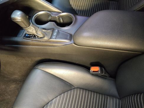 Used 2022 Toyota Camry SE w/ Convenience Package image 26