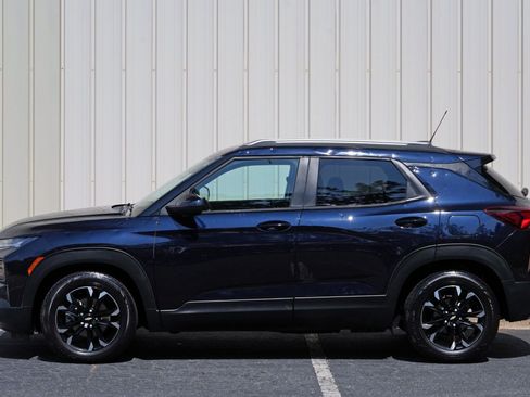 Used 2021 Chevrolet TrailBlazer LT FWD image 44
