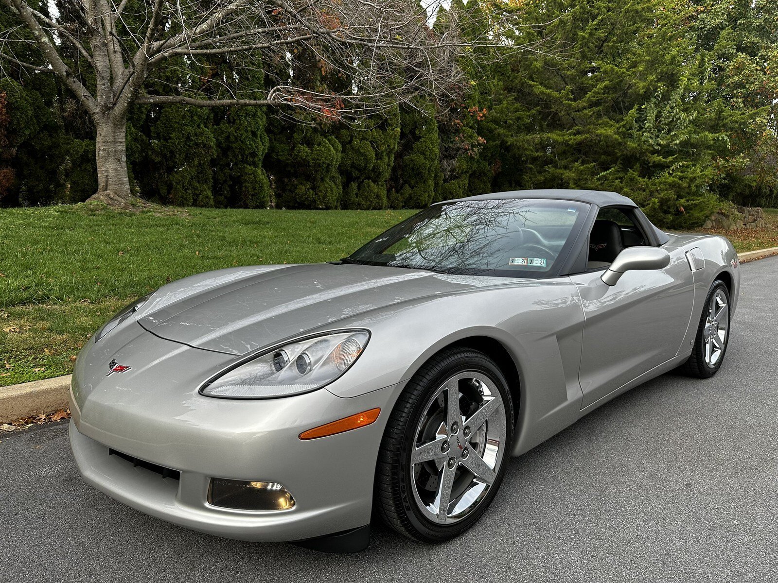 Used 2007 Chevrolet Corvette Convertible w/ Preferred Equipment Group RWD image 32