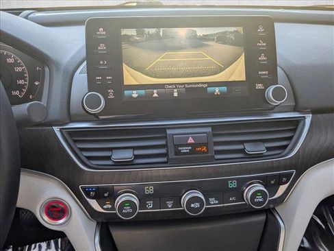 Used 2020 Honda Accord Touring image 14