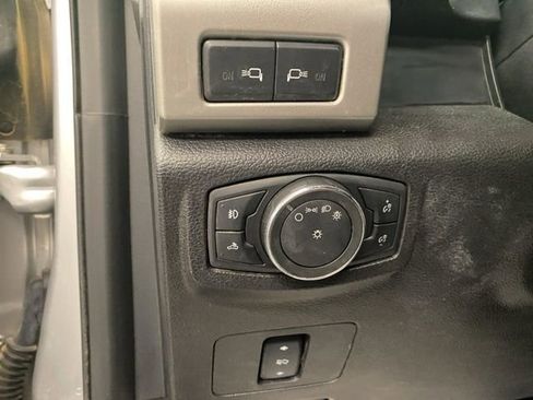 Used 2017 Ford F250 Lariat w/ Chrome Package image 30