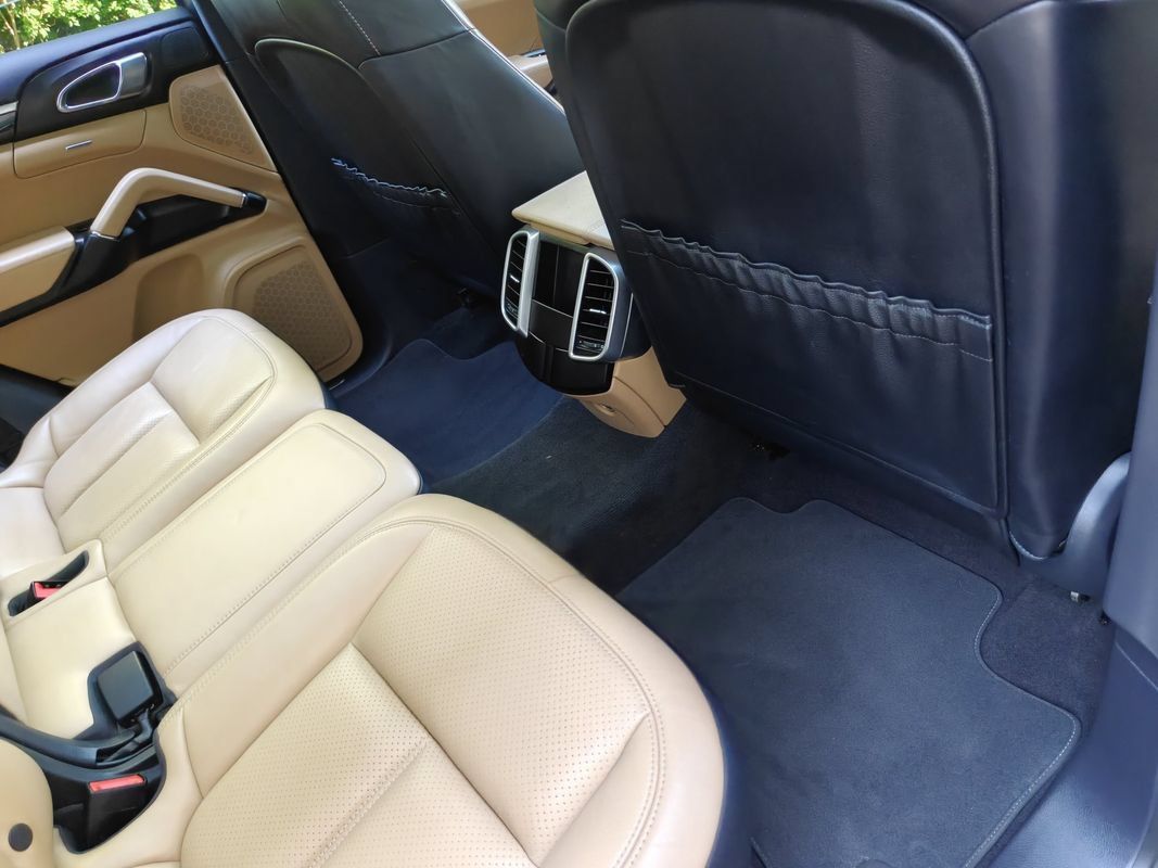 Used 2016 Porsche Cayenne AWD/4WD image 21