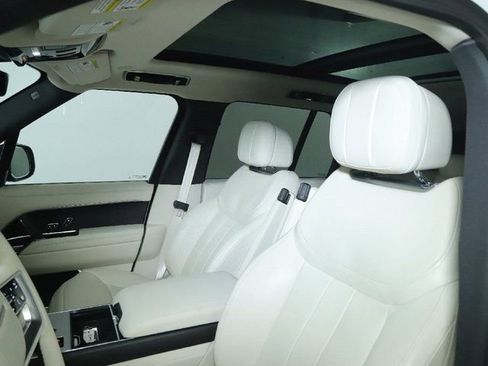 Used 2024 Land Rover Range Rover SE AWD/4WD image 17