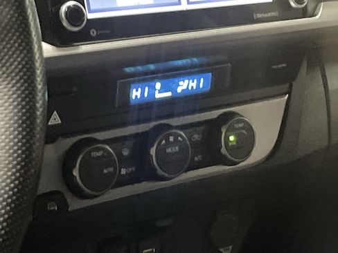 Used 2021 Toyota Tacoma SR5 image 11